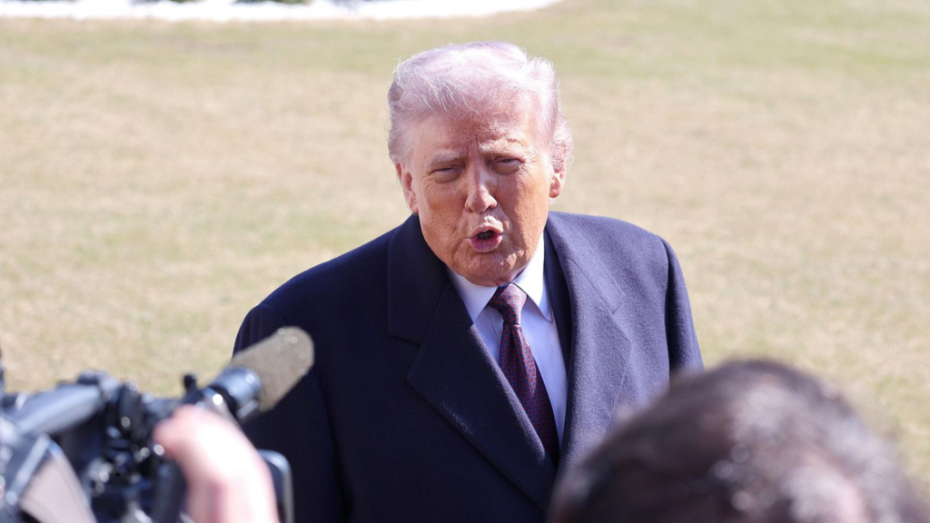 Donald Trump habla sobre "toma amistosa" de Cuba / EFE